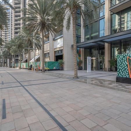 Breathtaking City Views From Dt Apt With Terrace Dubai Exterior foto